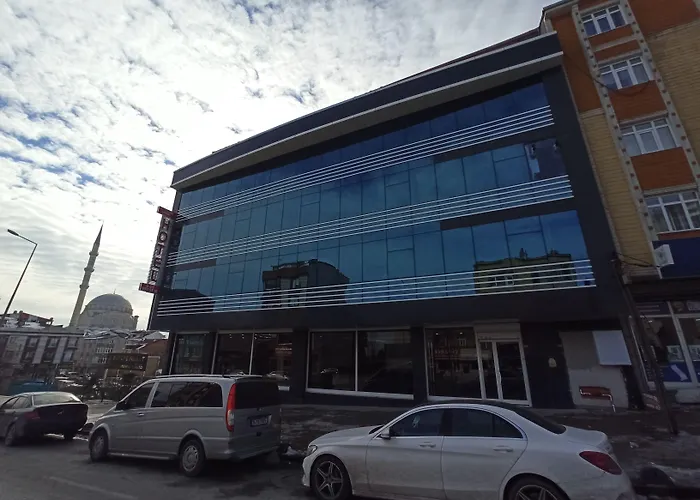 Hotels Close to Airport Skylon Airport